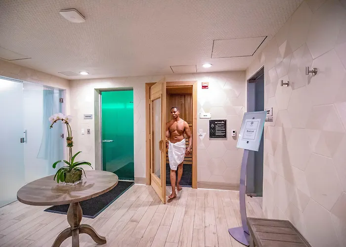Level - Old Town Hotel